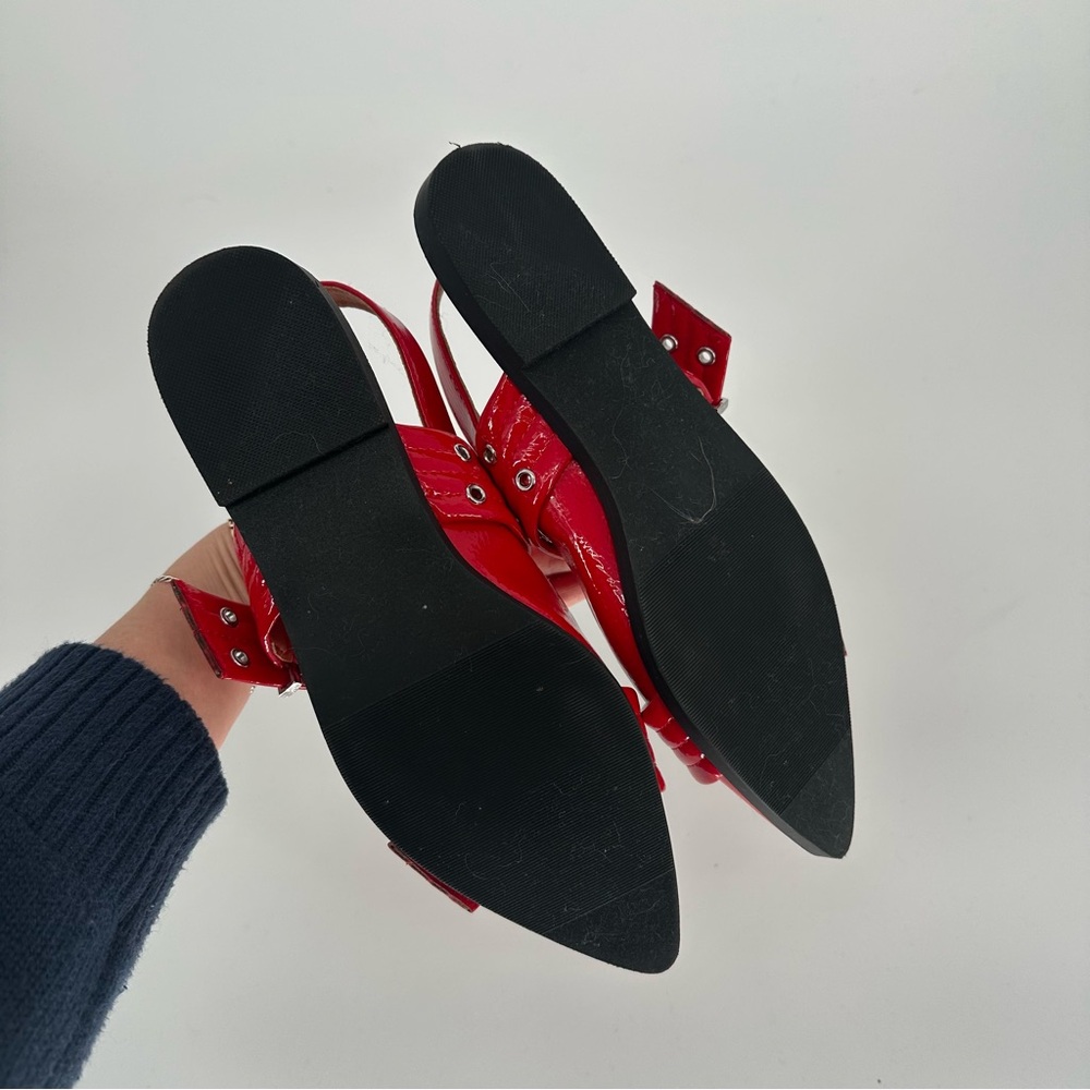 Steve Madden Girl Graya Red Patent Pumps Size 7.5 Slingback Big Buckle Grommet - Picture 9 of 10